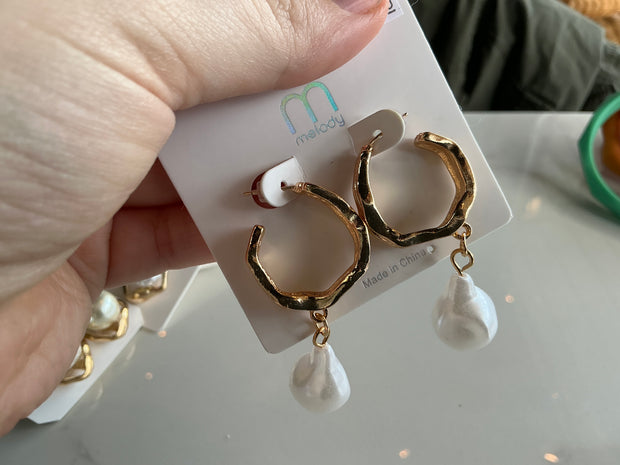 Dangling Pearl Hoops